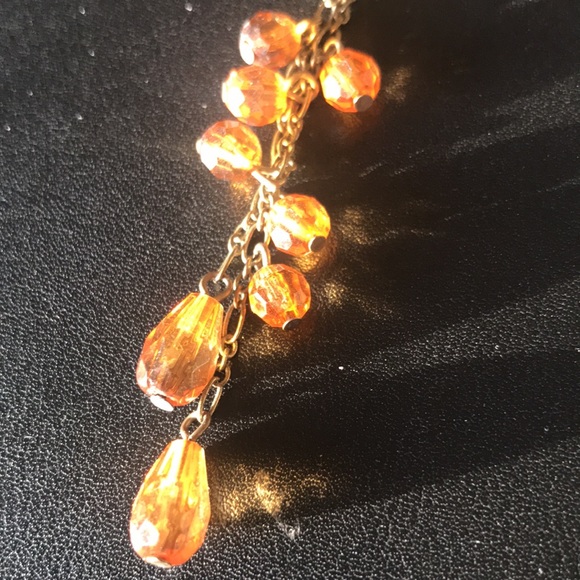 Beautiful Amber styled Necklace.(SKU 199) - Picture 4 of 8